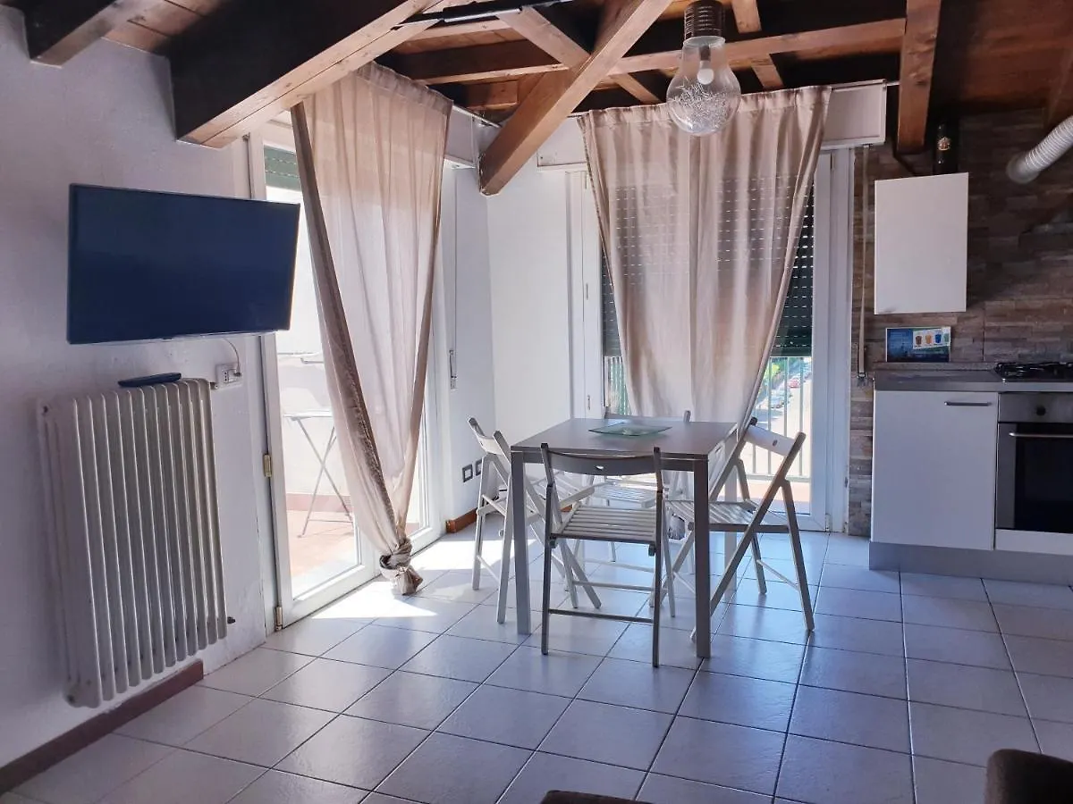 Leonardo Da Vinci / Galeazzi Apartment Milan